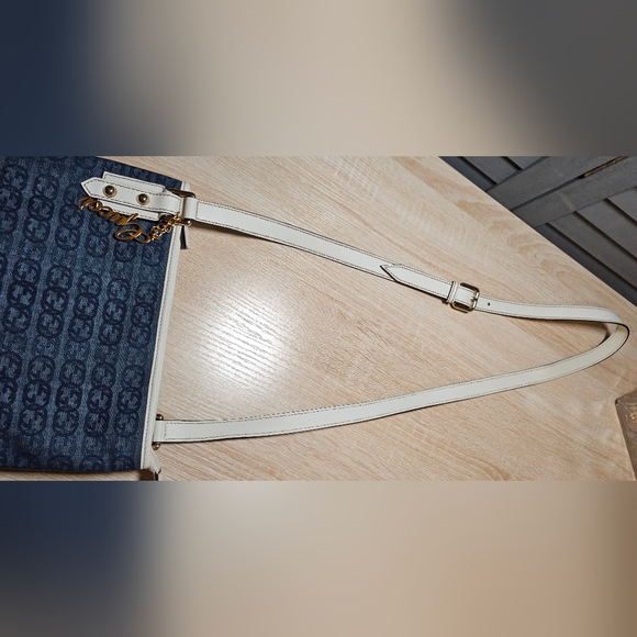 Authentic GUCCI Monogram GG Denim Crossbody ๐ - Picture 7 of 13